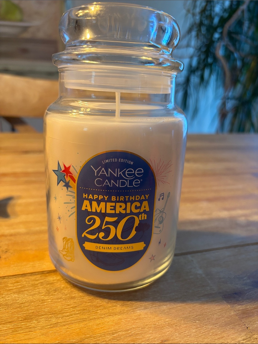 Yankee Candle White 250th Anniversary Denim Dreams Jar Candle